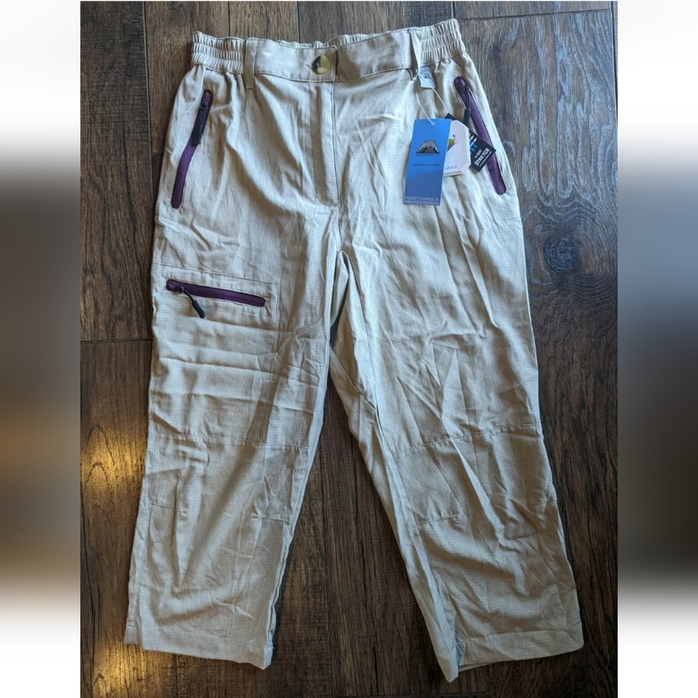Mapamyumco Lightweight Hiking Capri Pants Size Med UPF 50 Quick Dry Air Hole NWT
